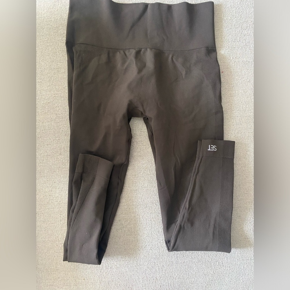 Set active brown leggings
